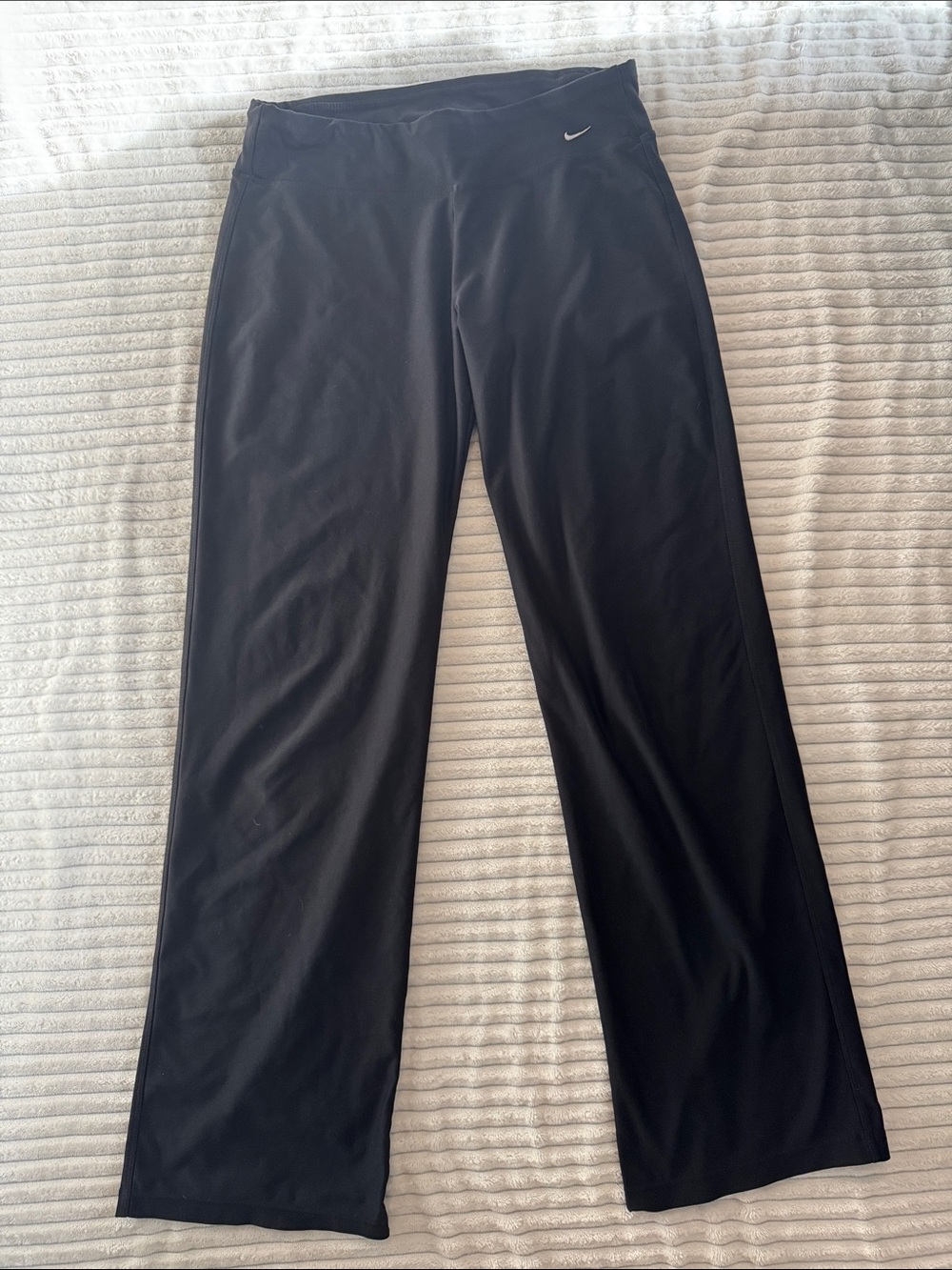 Nike Women’s Black Straight Leg Yoga Pants Training Trousers Size Small